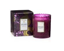 LUXUSNÍ SVÍČKA, SCALLOPED EDGE GLASS CANDLE BOXED 6,2 oz, Santiago Huckleberry LUXUSNÍ SVÍČKA, SCALLOPED EDGE GLASS CANDLE BOXED 6,2 oz, Santiago Huckleberry