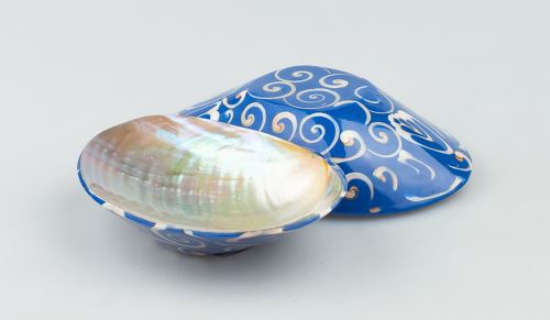 River shell, blue