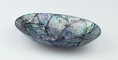 Oval bowl of nacre, green-blue